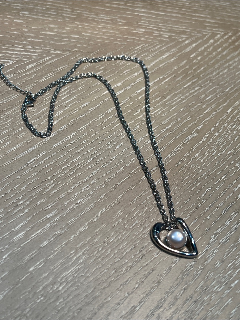 Vintage Silver Toned Heart Pendant Necklace with Pearl Accent-18” w/2” extender